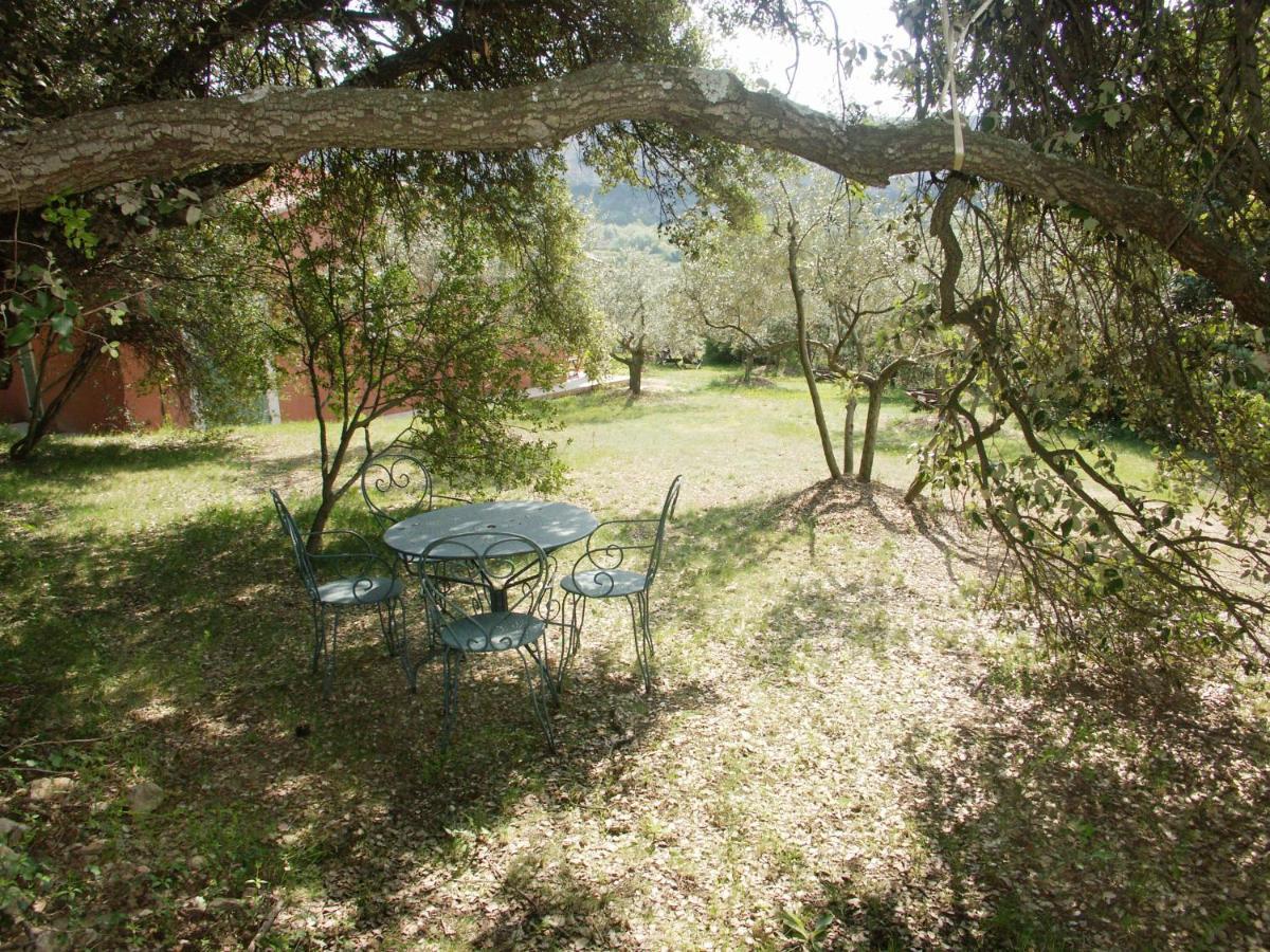Bed and Breakfast Li Poulidetto Lioux Esterno foto