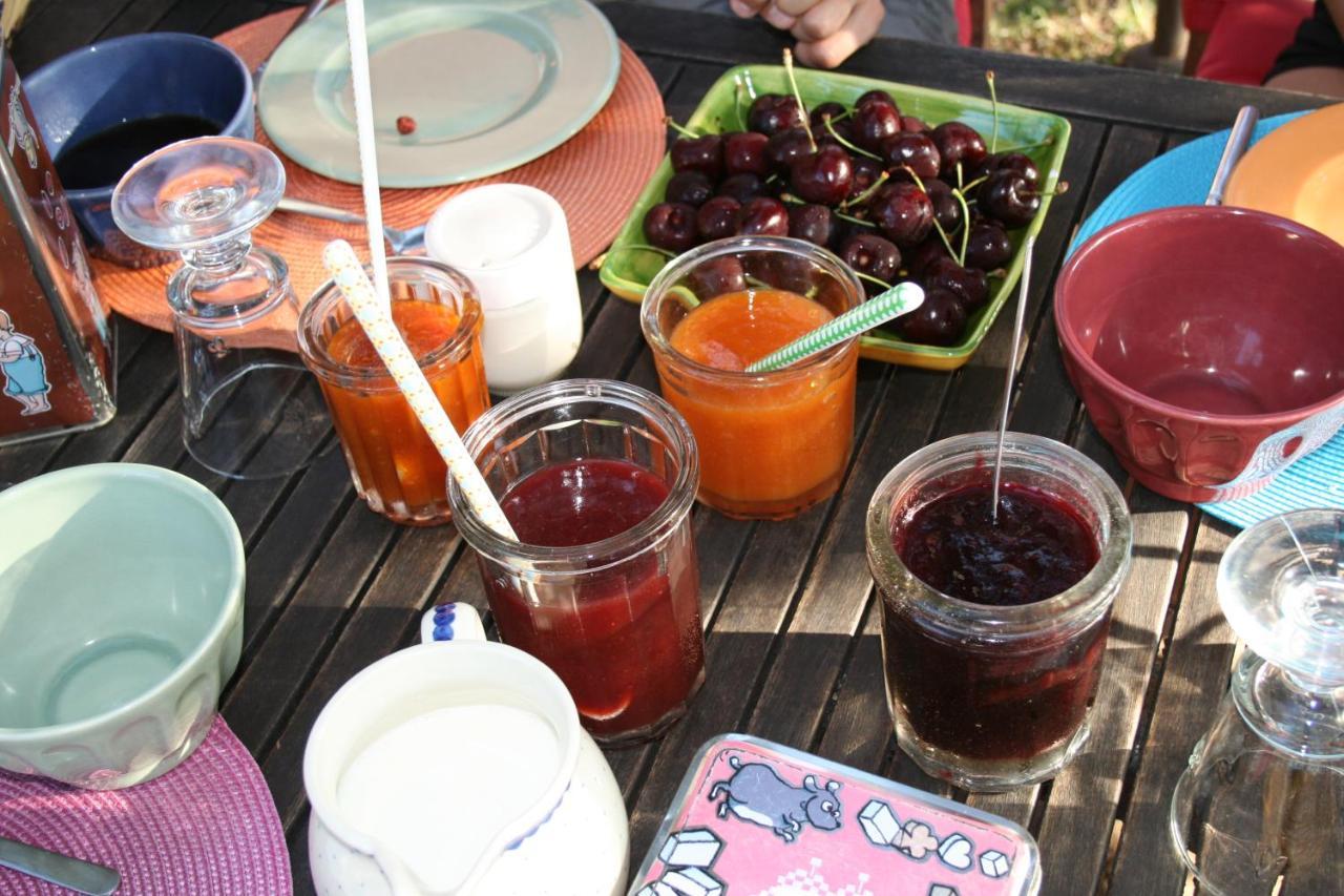Bed and Breakfast Li Poulidetto Lioux Esterno foto