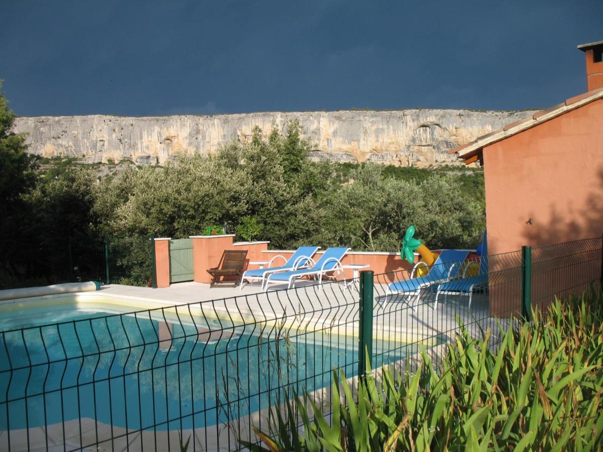 Bed and Breakfast Li Poulidetto Lioux Esterno foto