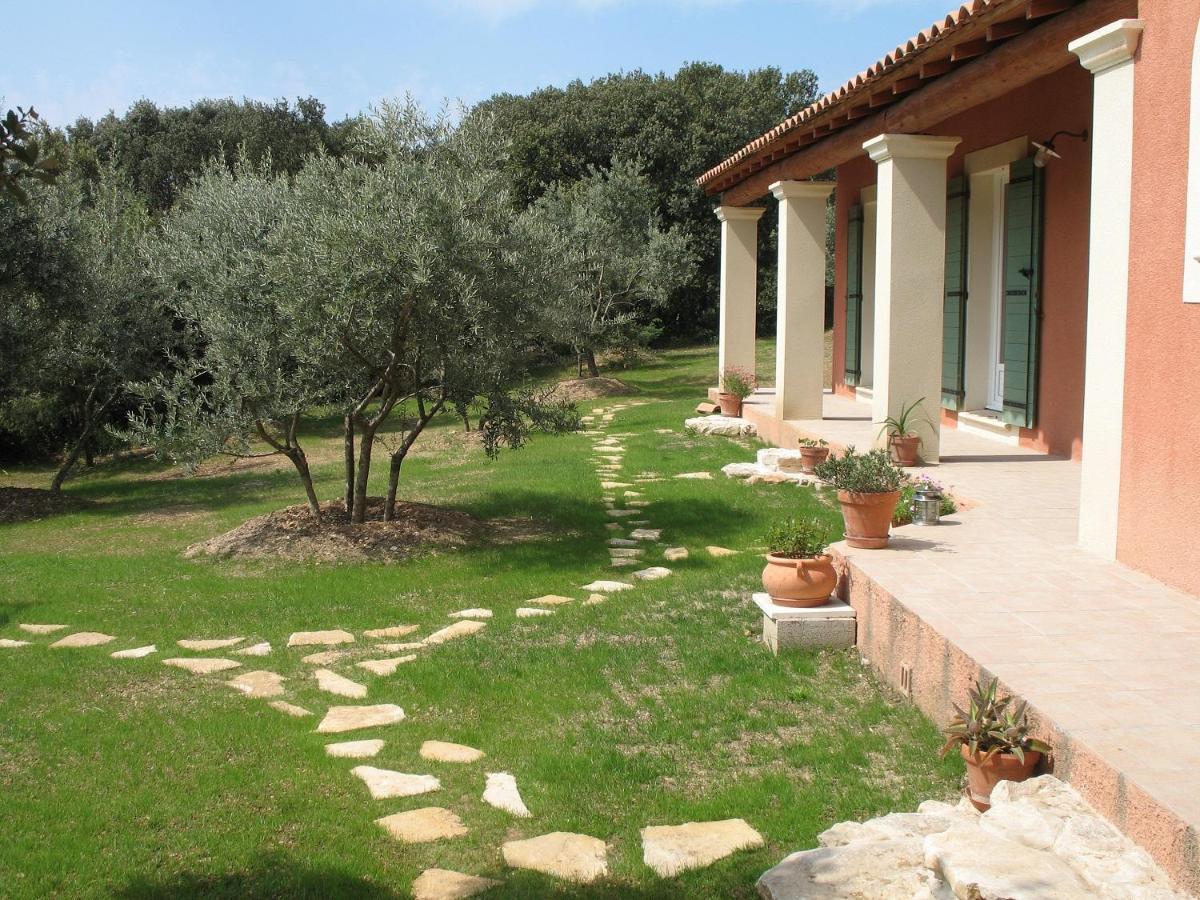 Bed and Breakfast Li Poulidetto Lioux Esterno foto